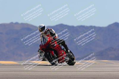 media/Mar-24-2025-Moto Forza (Mon) [[57ce5c5cff]]/3-Beginner Group/Session 4 (Turn 9)/